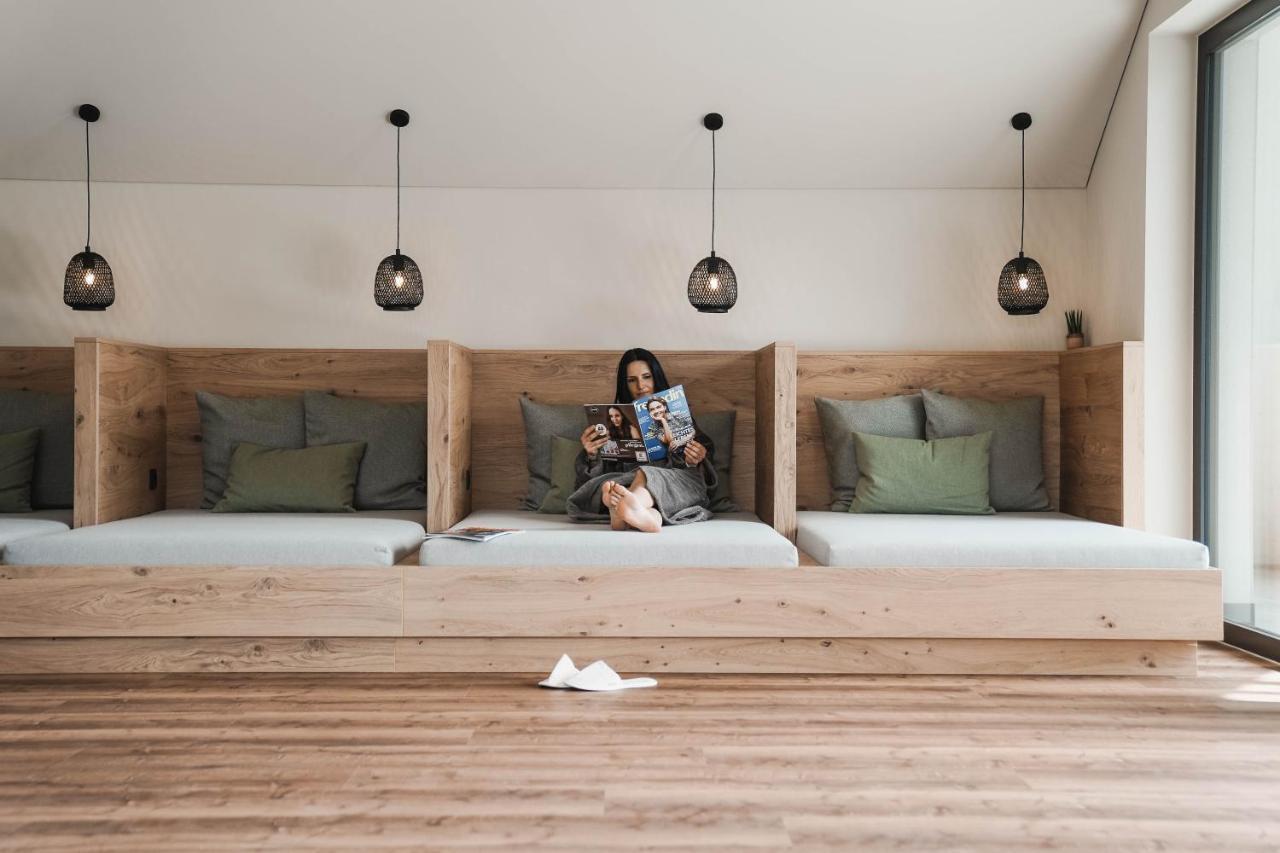 פרצ'ינס Guesthouse Karnatsch מראה חיצוני תמונה